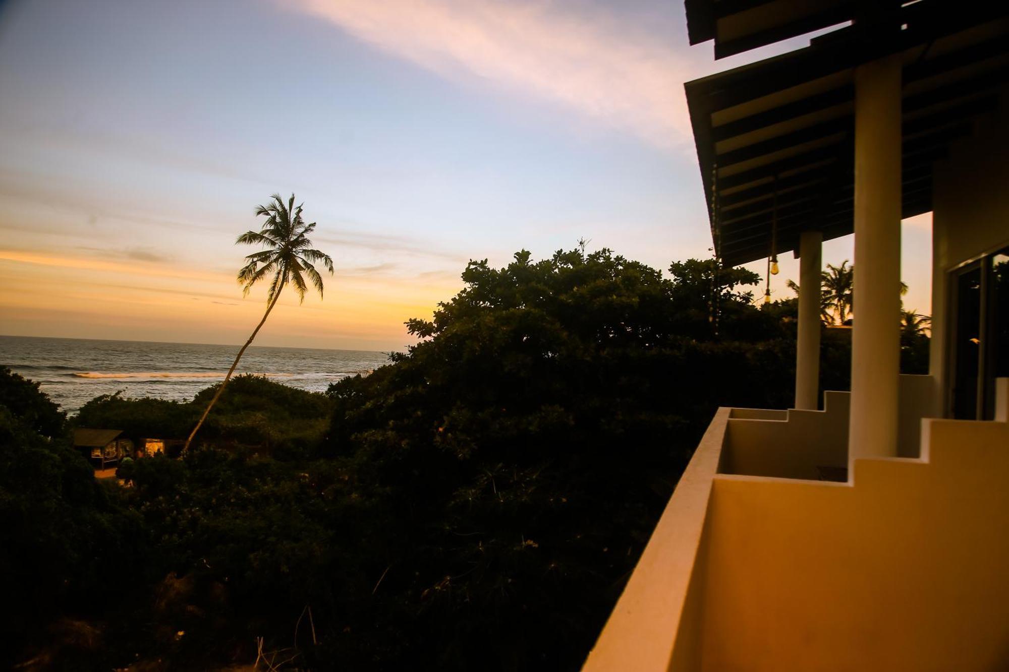 Готель Mirissa Turtle Point Guest Екстер'єр фото